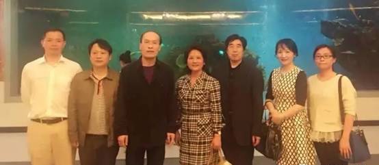咨询热线