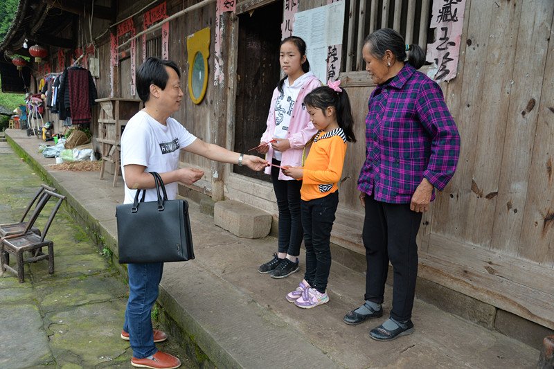 来到贺龙水库尾水地段