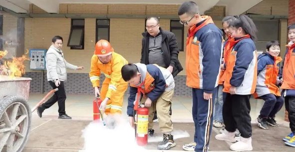 咨询热线